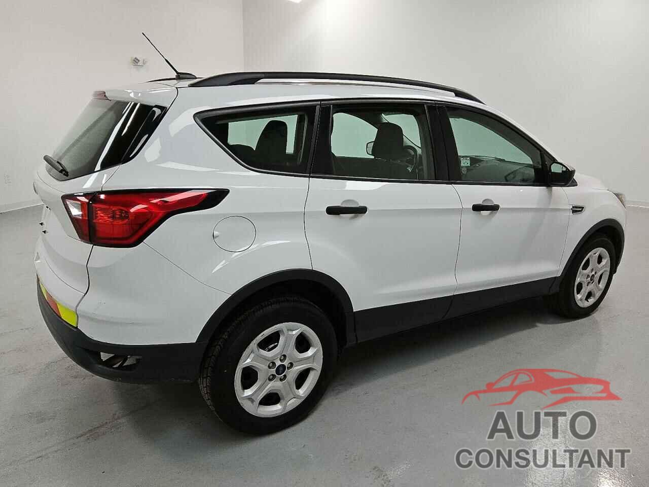 FORD ESCAPE 2019 - 1FMCU0F73KUC35411