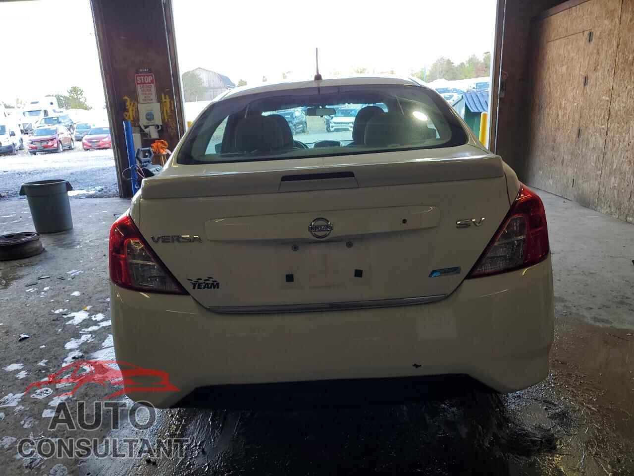 NISSAN VERSA 2015 - 3N1CN7AP3FL864090