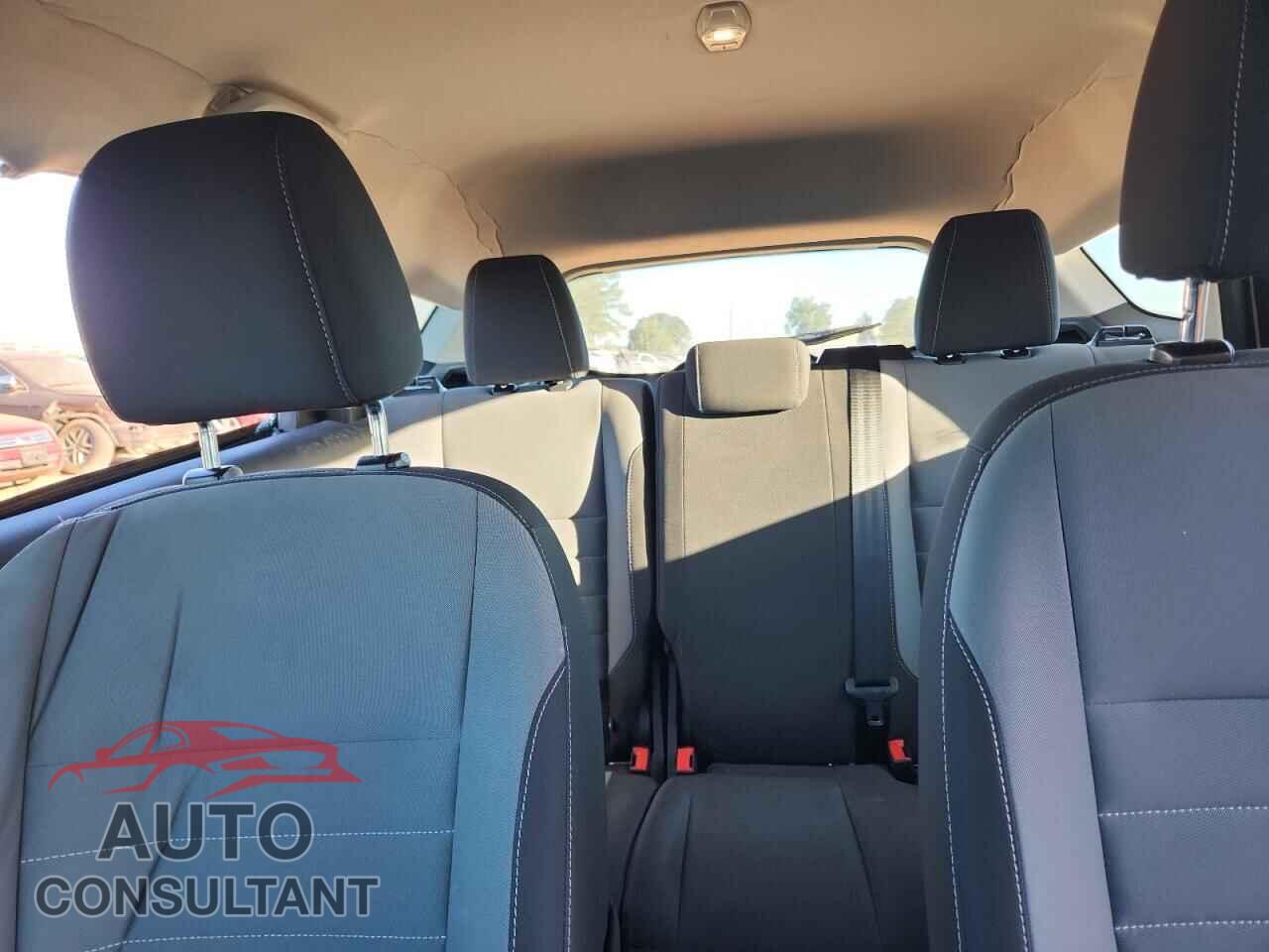 FORD ESCAPE 2017 - 1FMCU0F78HUE20854