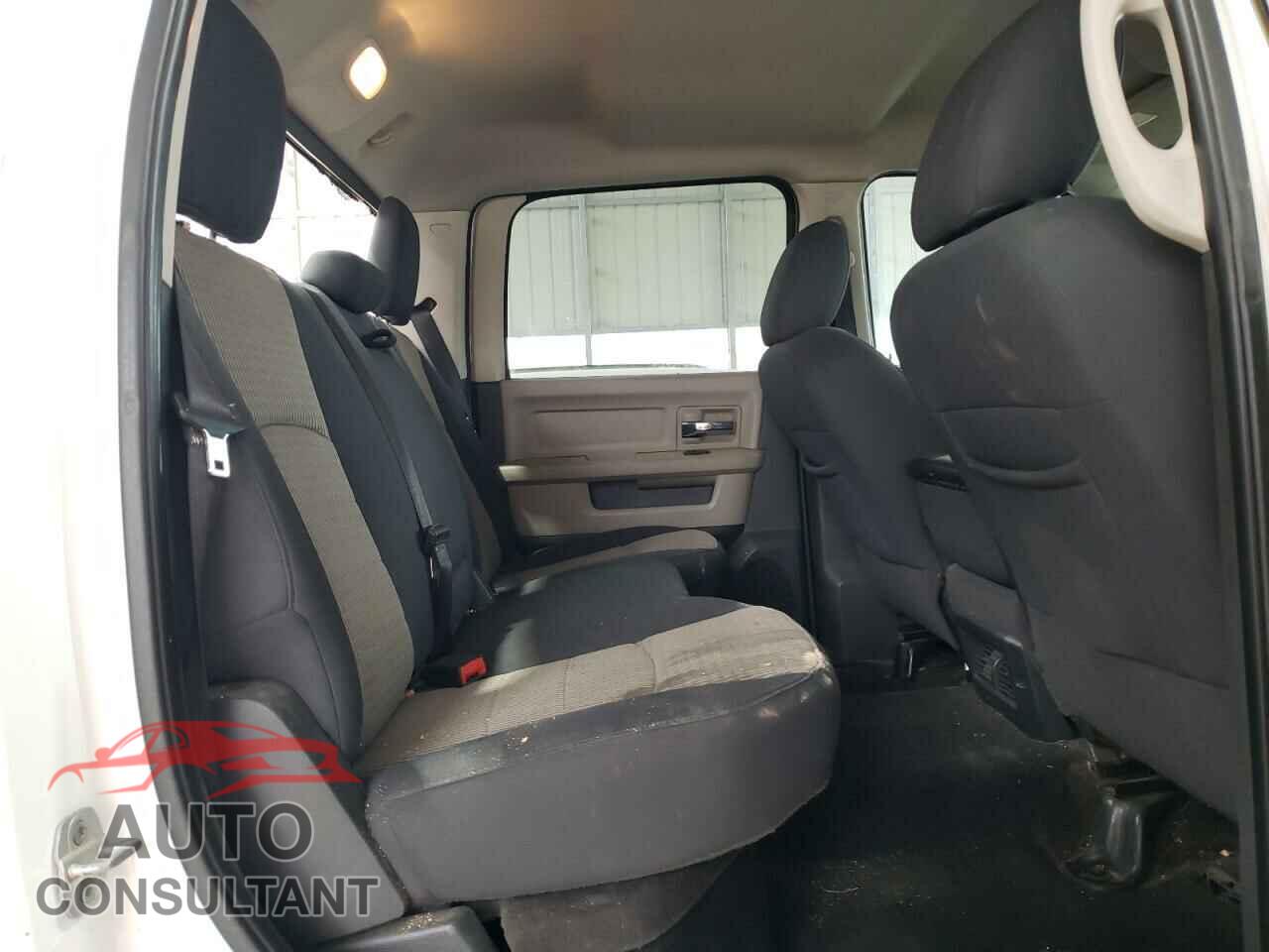 DODGE RAM 1500 2012 - 1C6RD7LT8CS167734