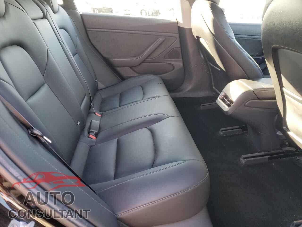 TESLA MODEL 3 2018 - 5YJ3E1EA7JF057112