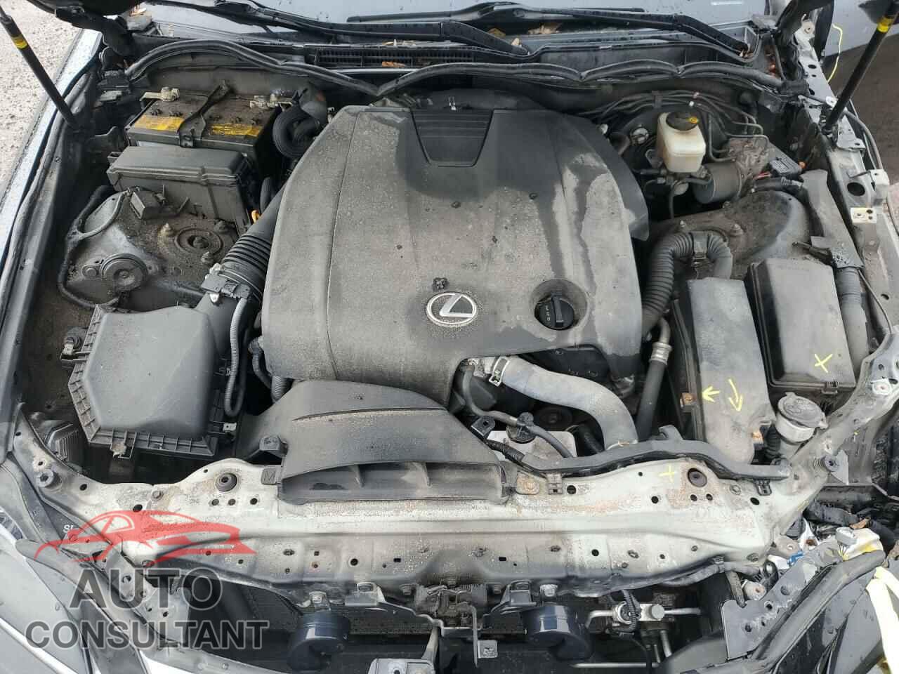 LEXUS IS 2015 - JTHCF1D24F5015933
