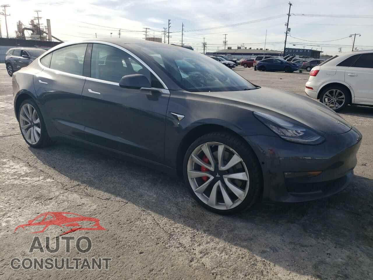 TESLA MODEL 3 2018 - 5YJ3E1EB0JF083012