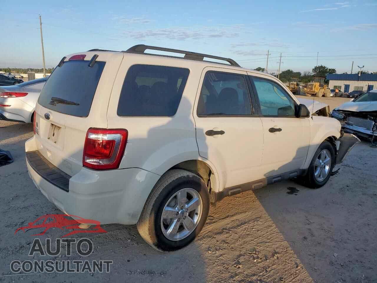 FORD ESCAPE 2011 - 1FMCU0D77BKC62755