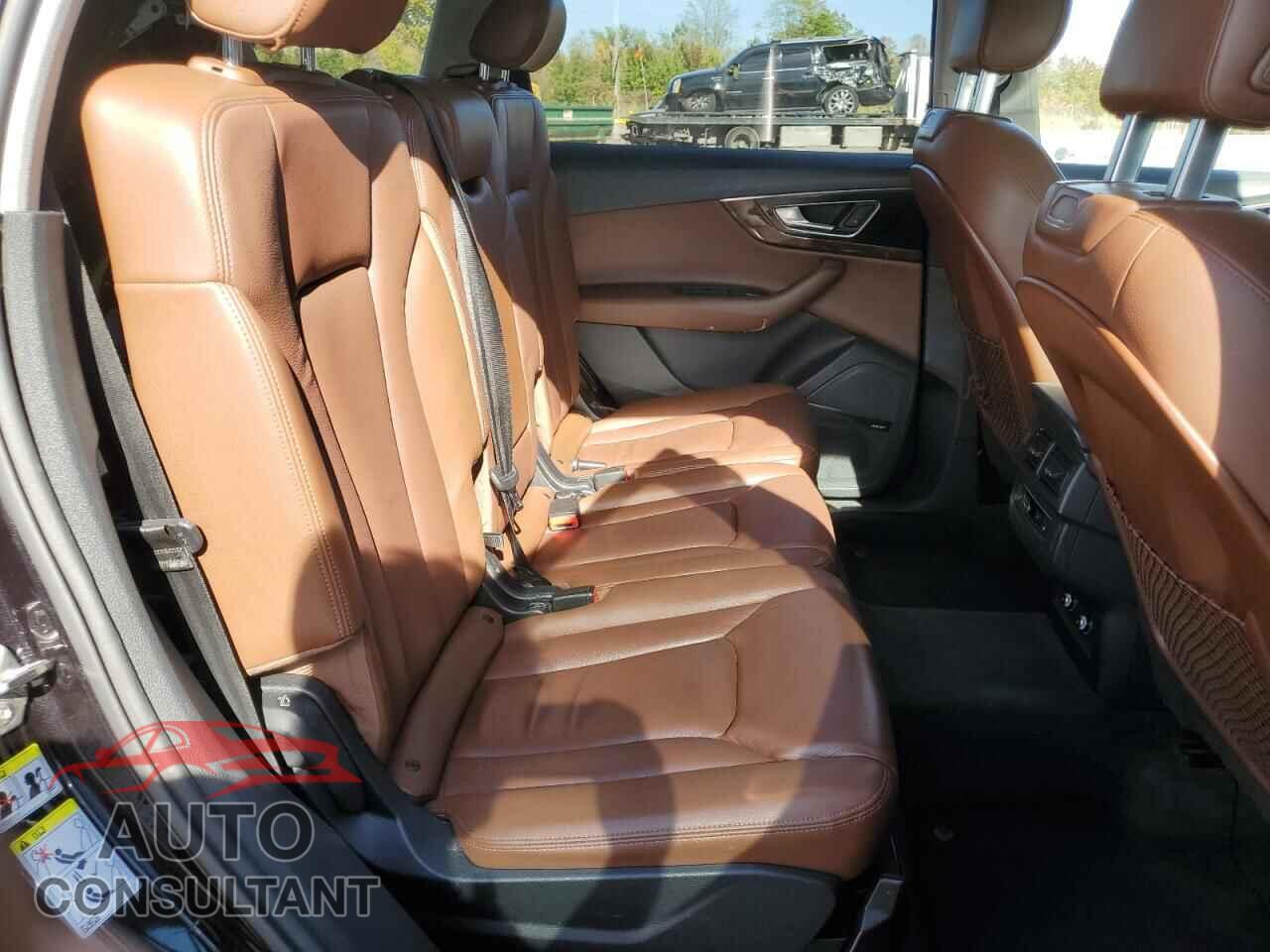 AUDI Q7 2018 - WA1LAAF76JD044951
