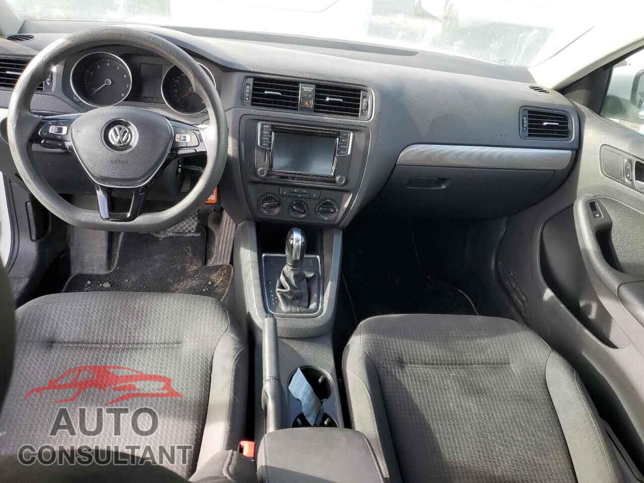 VOLKSWAGEN JETTA 2017 - 3VW2B7AJ8HM356981