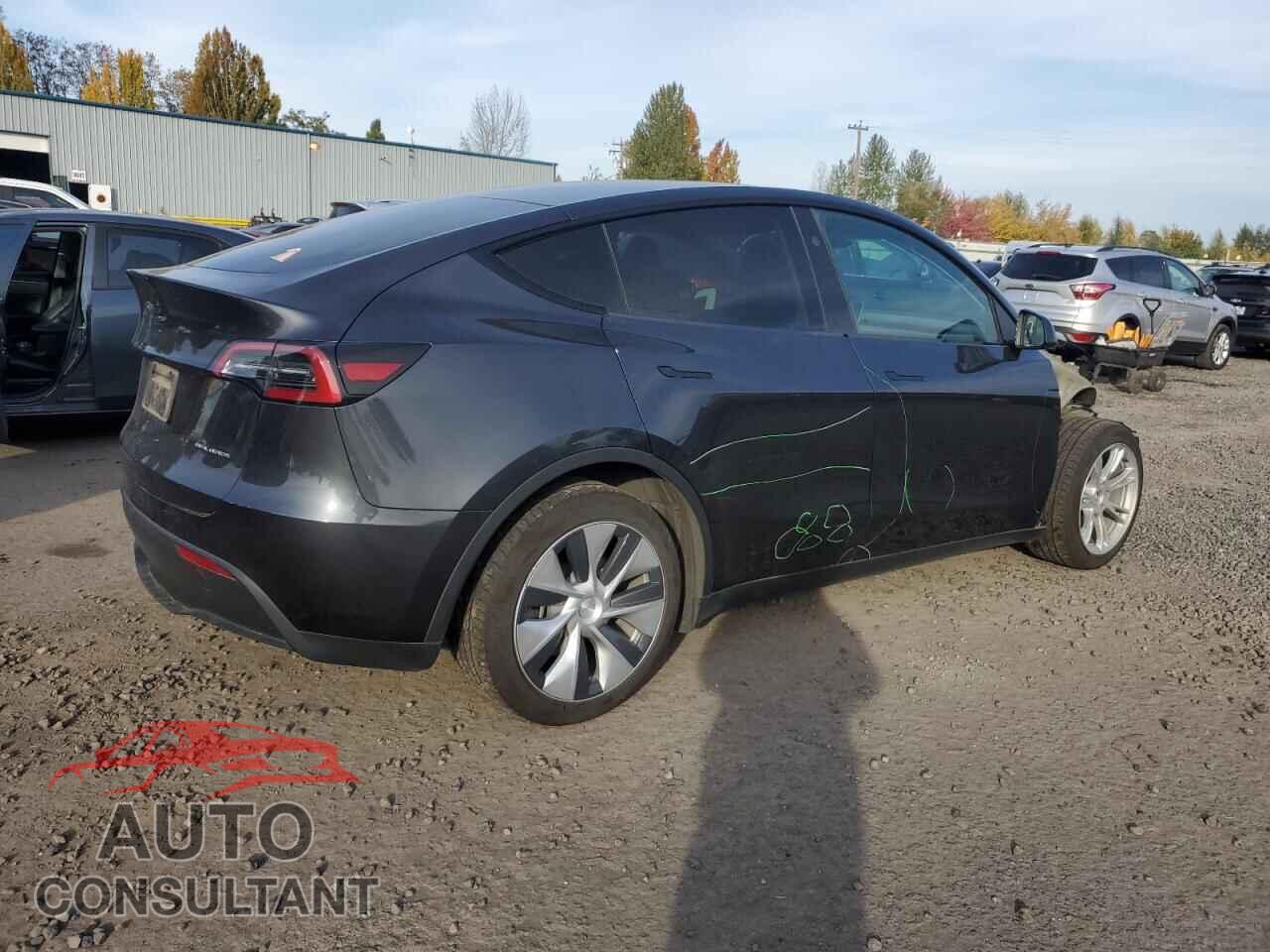 TESLA MODEL Y 2024 - 7SAYGDEEXRF004231