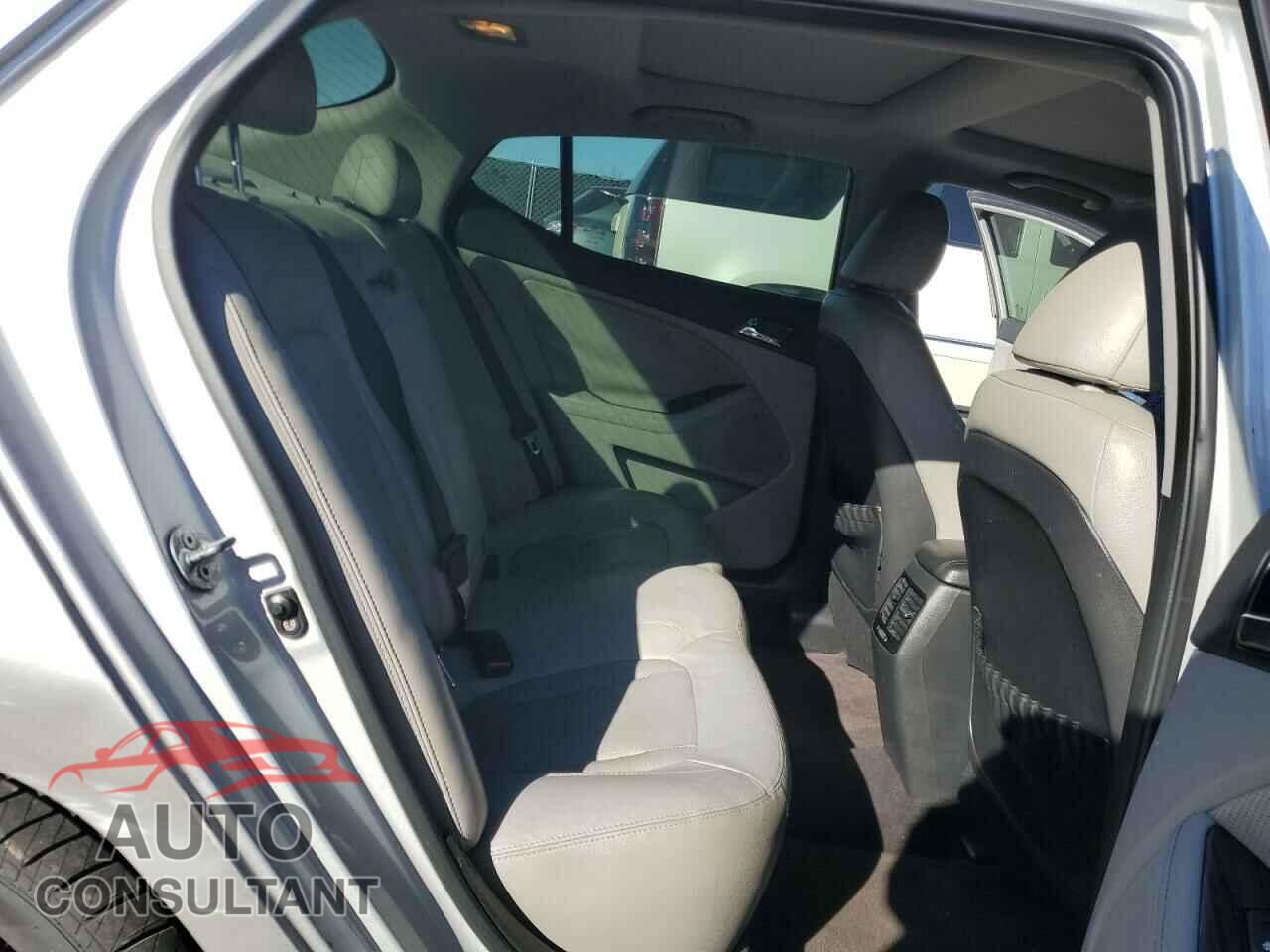 KIA OPTIMA 2011 - KNAGN4A60B5133807
