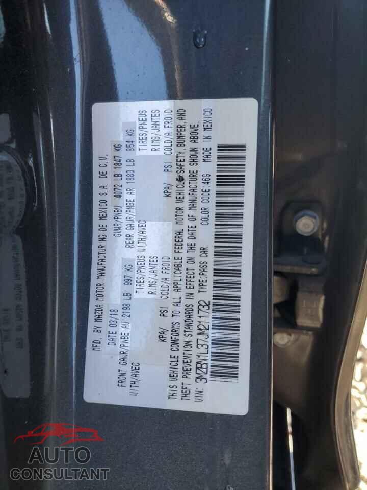 MAZDA 3 2018 - 3MZBN1L37JM211732