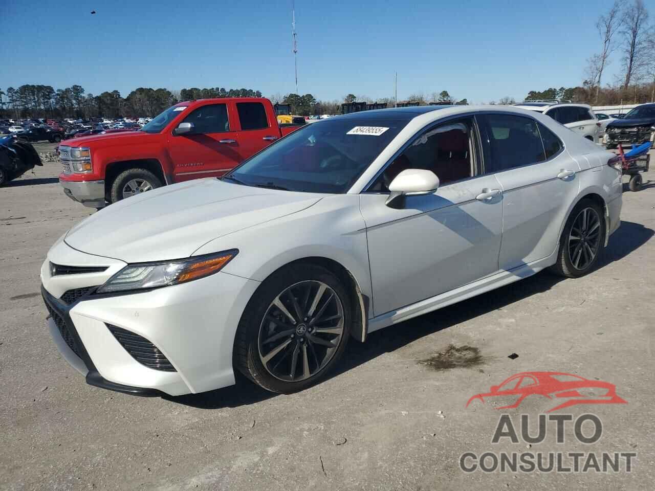 TOYOTA CAMRY 2018 - 4T1B61HK6JU109684