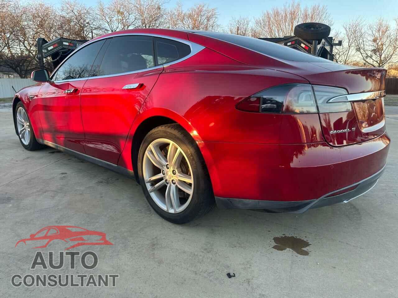 TESLA MODEL S 2013 - 5YJSA1CN9DFP27292