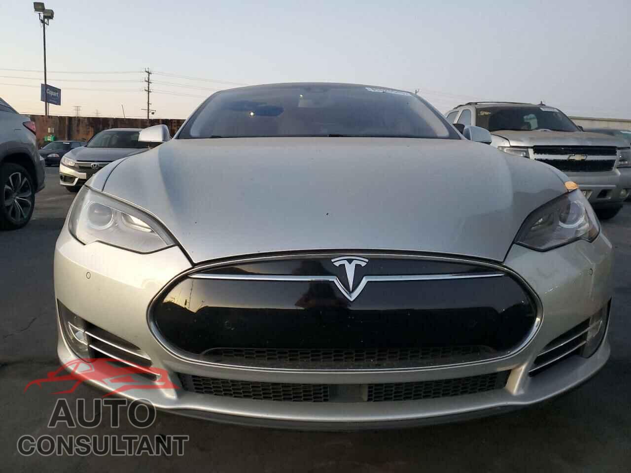 TESLA MODEL S 2015 - 5YJSA1H15FFP78572