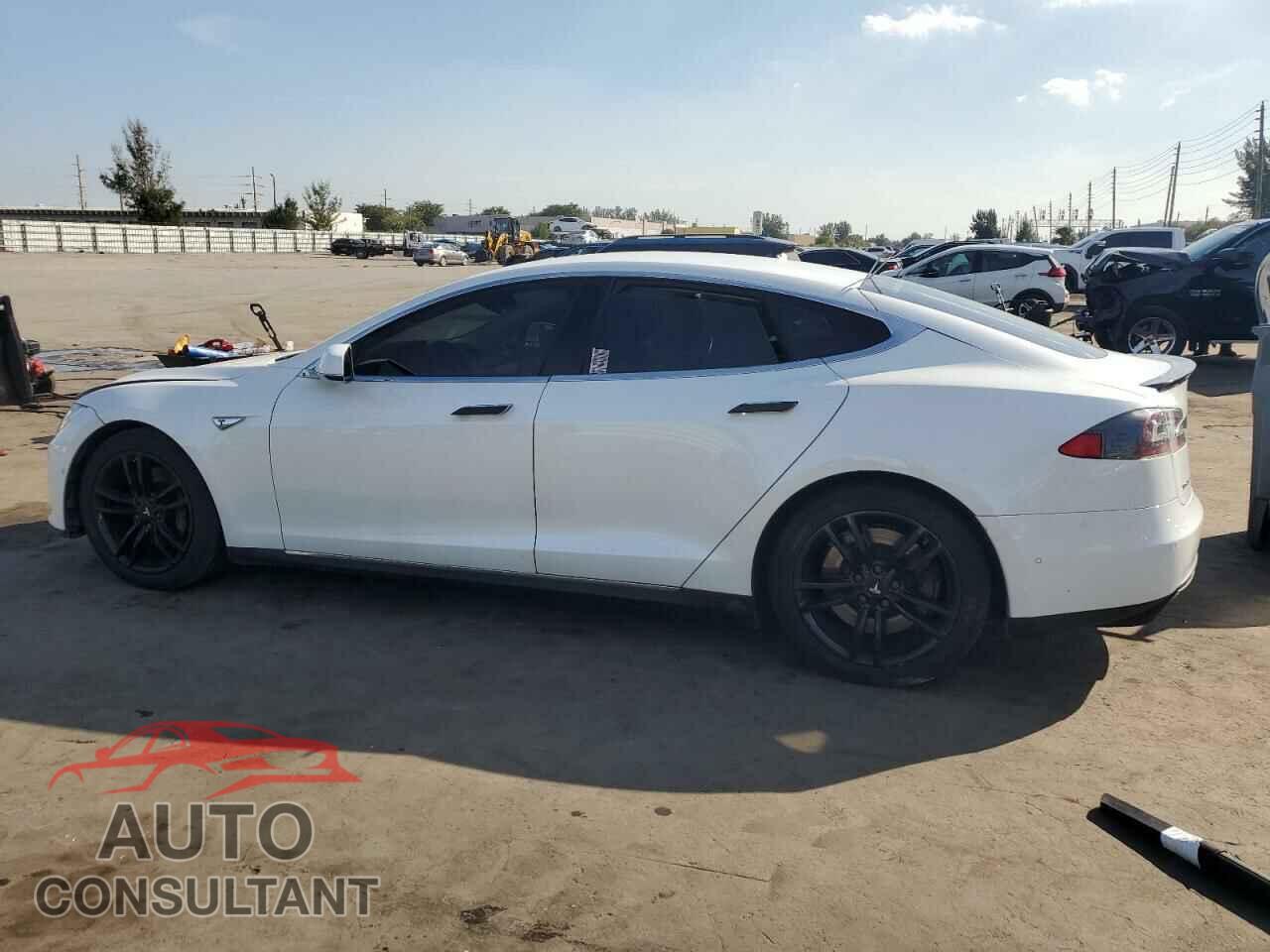 TESLA MODEL S 2015 - 5YJSA1S21FF091803
