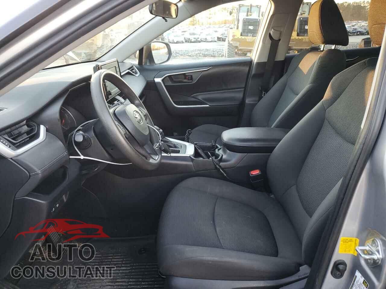 TOYOTA RAV4 2020 - 2T3F1RFV2LC063178