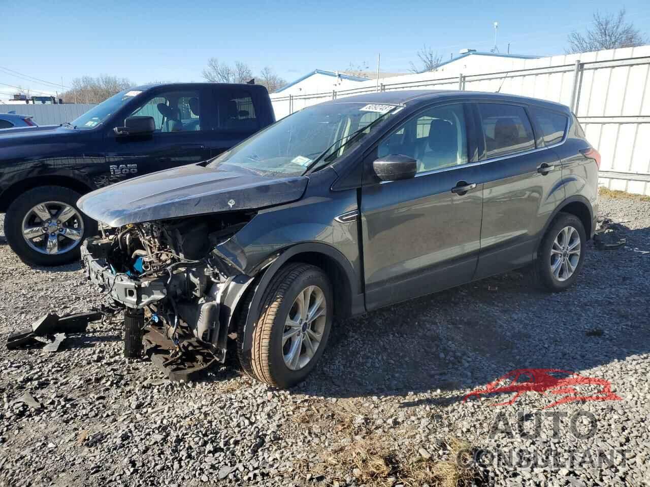 FORD ESCAPE 2019 - 1FMCU9GD0KUC43832