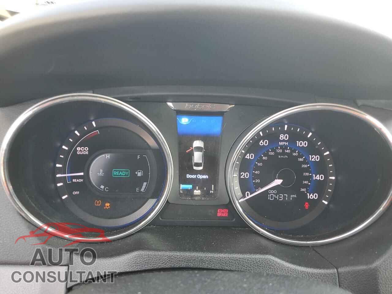 HYUNDAI SONATA 2013 - KMHEC4A41DA077056