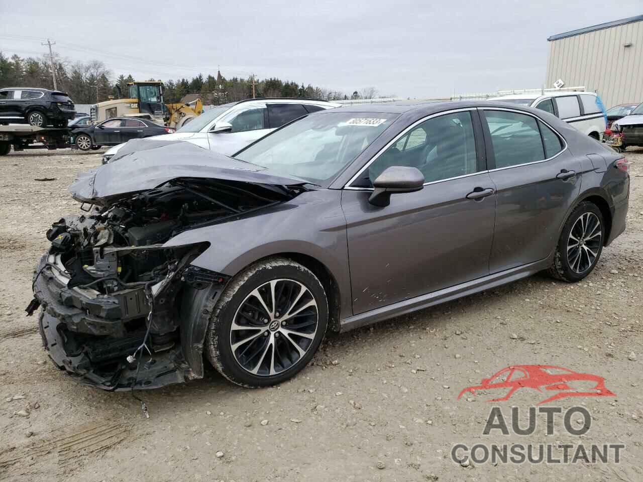 TOYOTA CAMRY 2018 - 4T1B11HK8JU610428