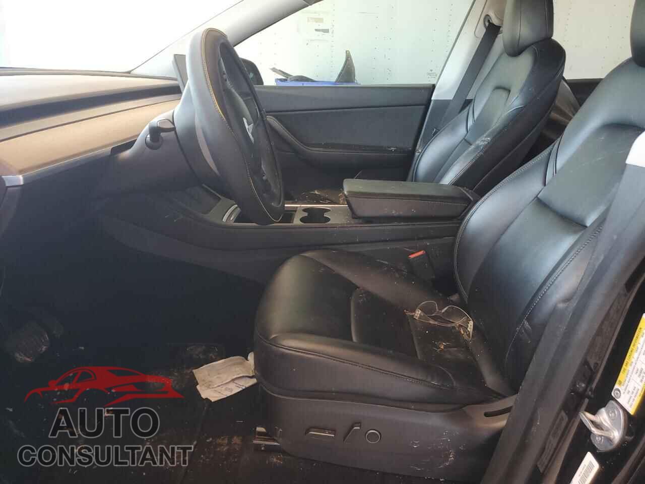 TESLA MODEL Y 2021 - 5YJYGAEE5MF232089