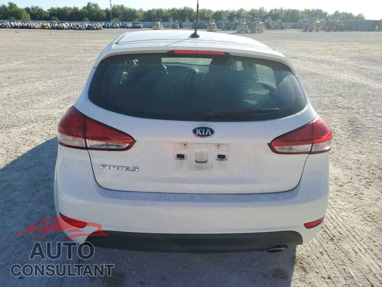 KIA FORTE 2017 - KNAFK5A8XH5708449