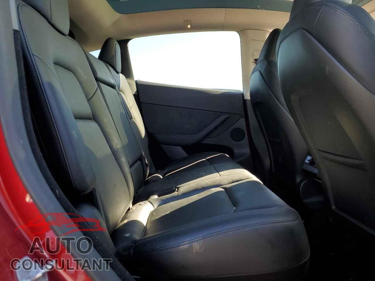 TESLA MODEL Y 2024 - 7SAYGDEEXRF085070