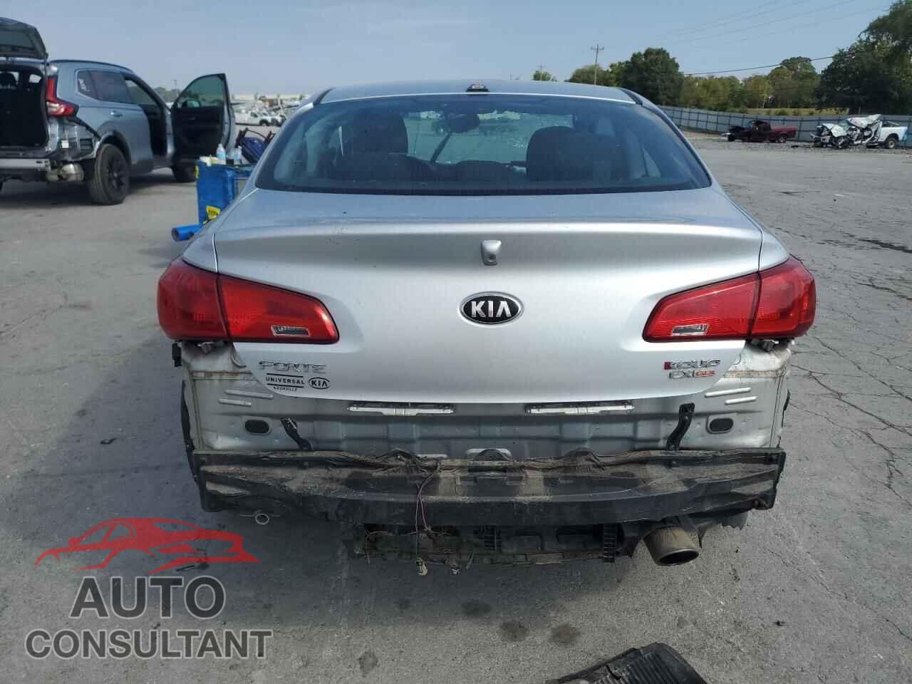 KIA FORTE 2014 - KNAFX6A84E5187599