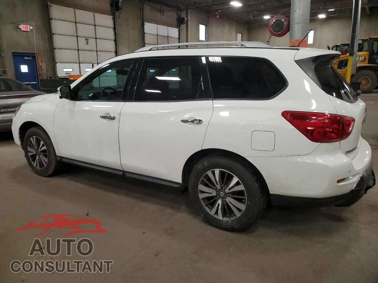 NISSAN PATHFINDER 2017 - 5N1DR2MM1HC696518