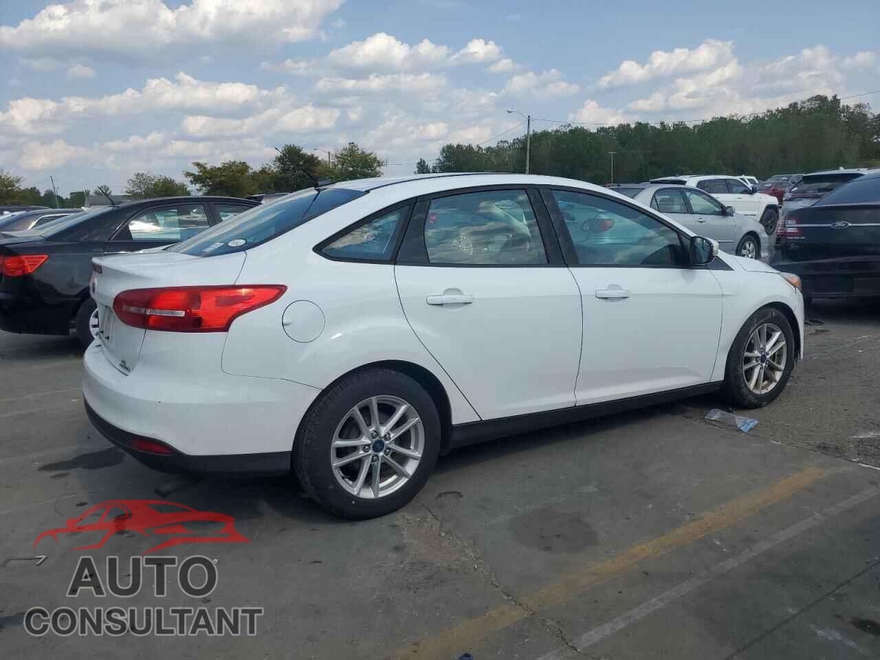 FORD FOCUS 2015 - 1FADP3F27FL335602