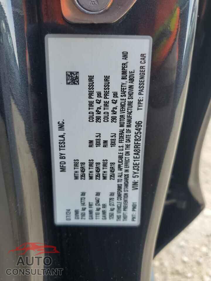 TESLA MODEL 3 2024 - 5YJ3E1EA8RF825496