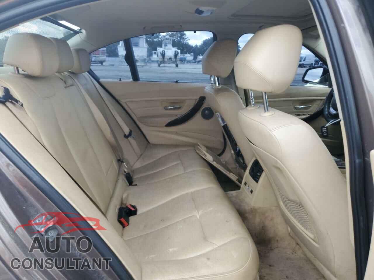 BMW 3 SERIES 2014 - WBA3B3C55EF544950