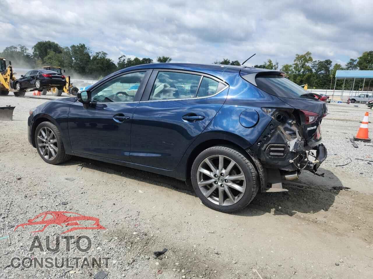 MAZDA 3 2018 - 3MZBN1L39JM222974