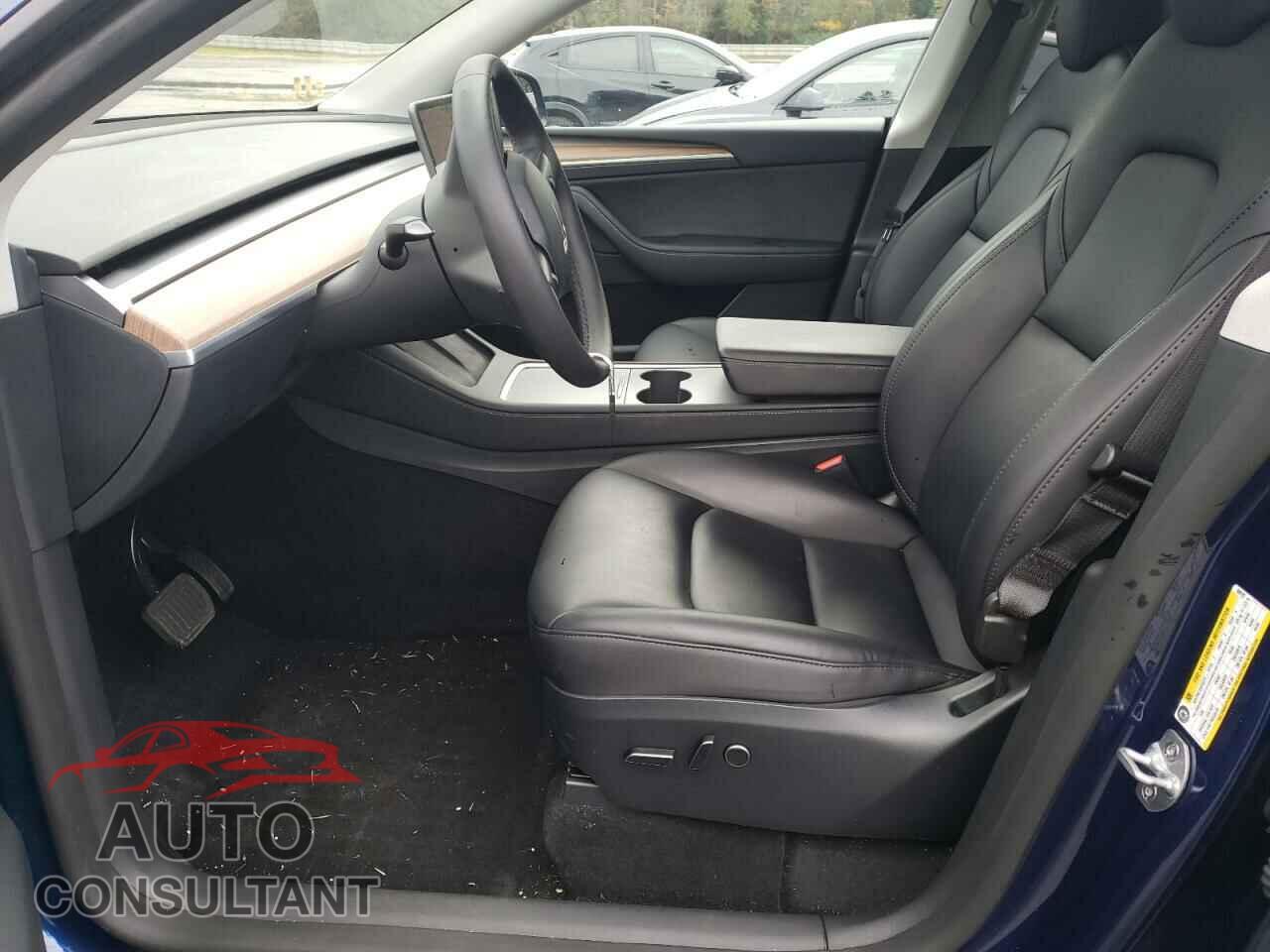 TESLA MODEL Y 2023 - 7SAYGAEE6PF880192