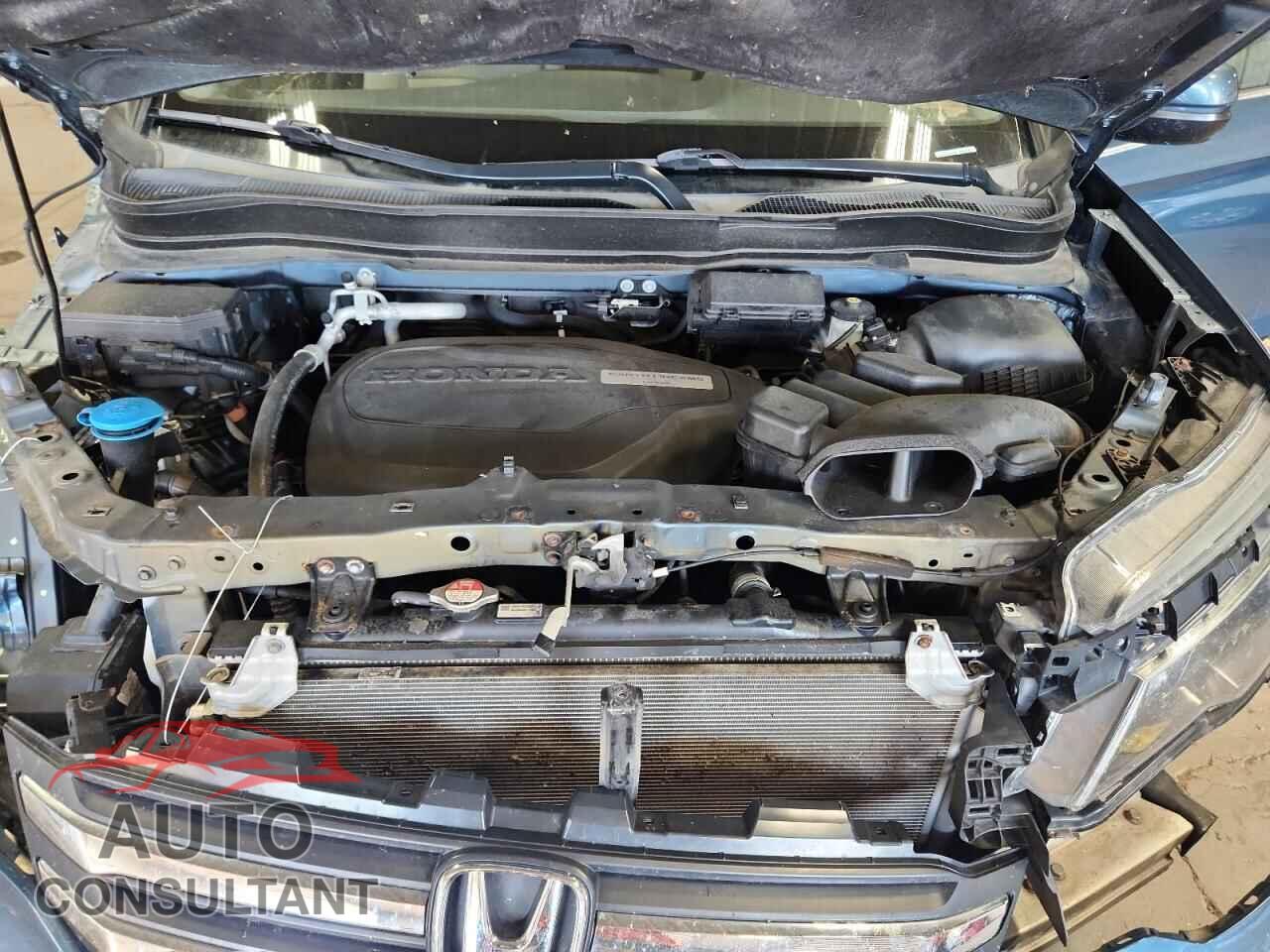 HONDA PILOT 2017 - 5FNYF6H34HB020400