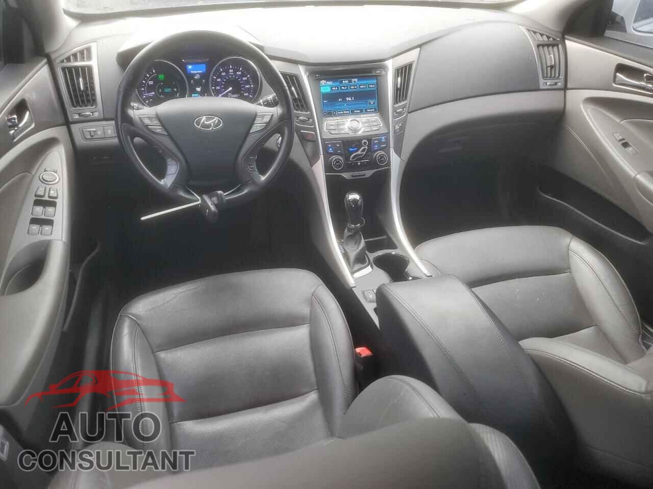 HYUNDAI SONATA 2013 - KMHEC4A4XDA076181
