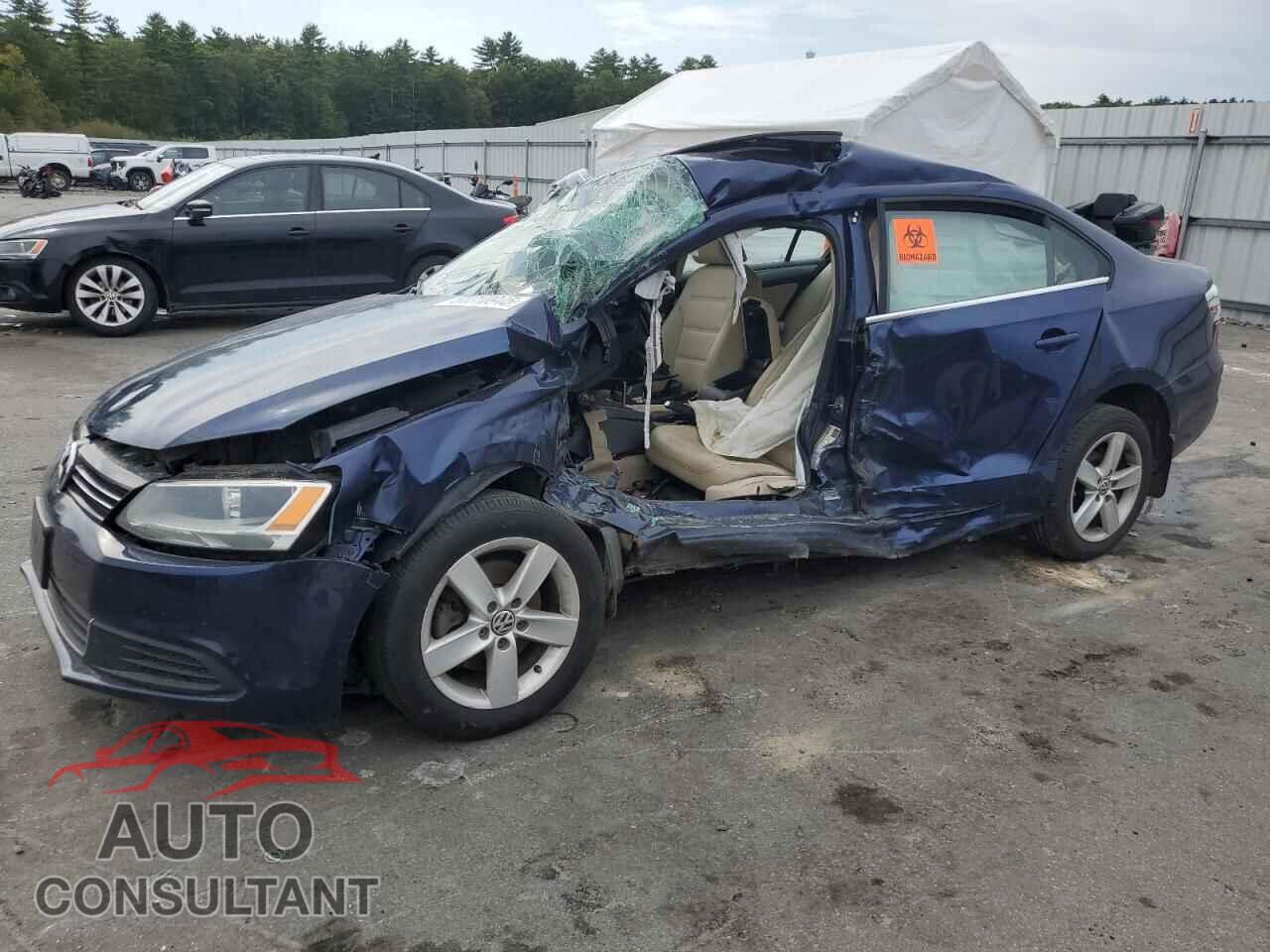 VOLKSWAGEN JETTA 2014 - 3VW3L7AJ2EM386037