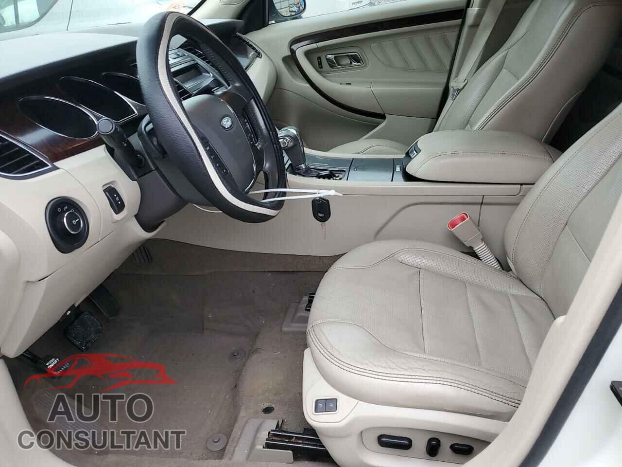 FORD TAURUS 2010 - 1FAHP2FW6AG160632