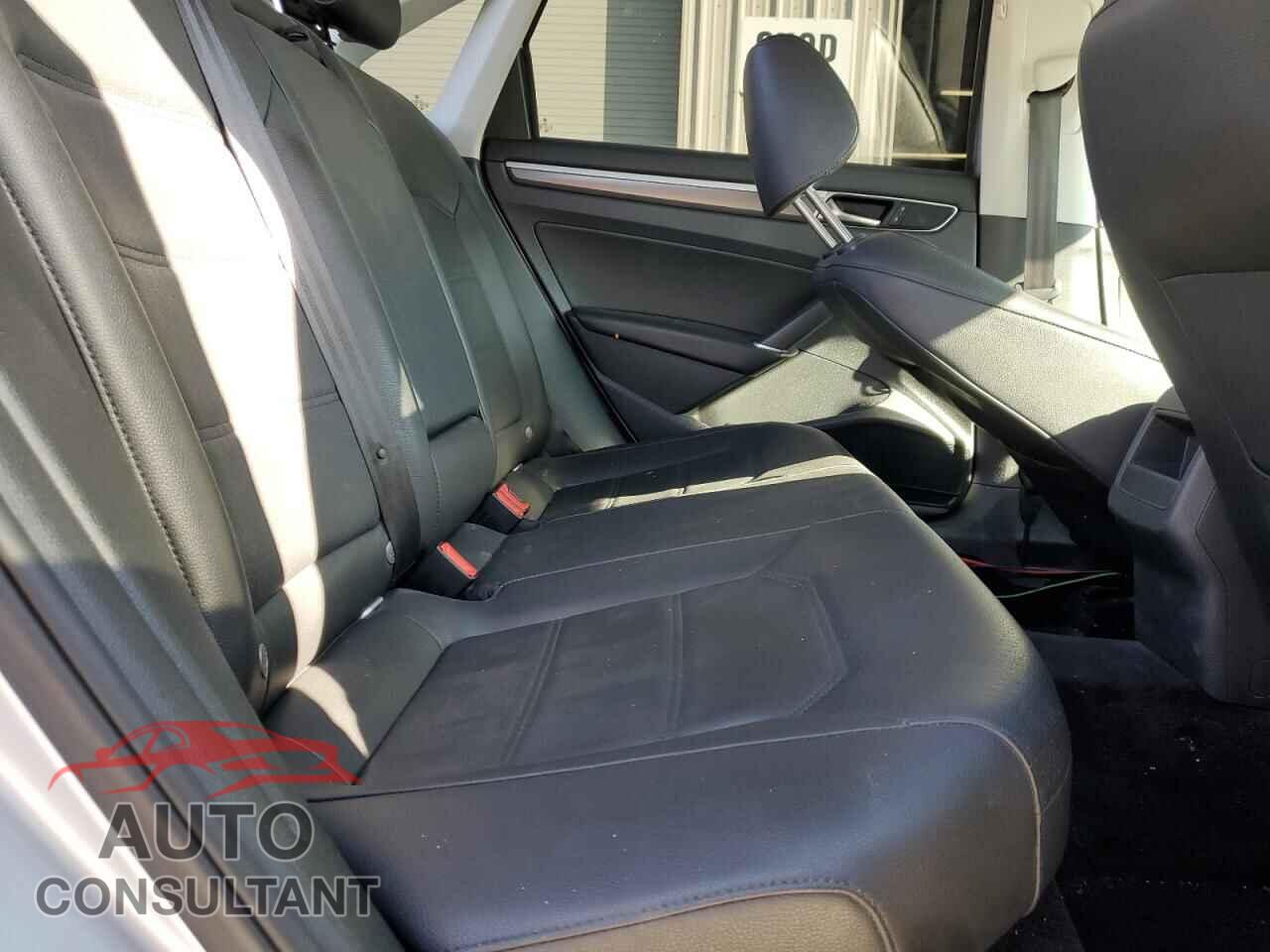 VOLKSWAGEN PASSAT 2017 - 1VWDT7A37HC059161