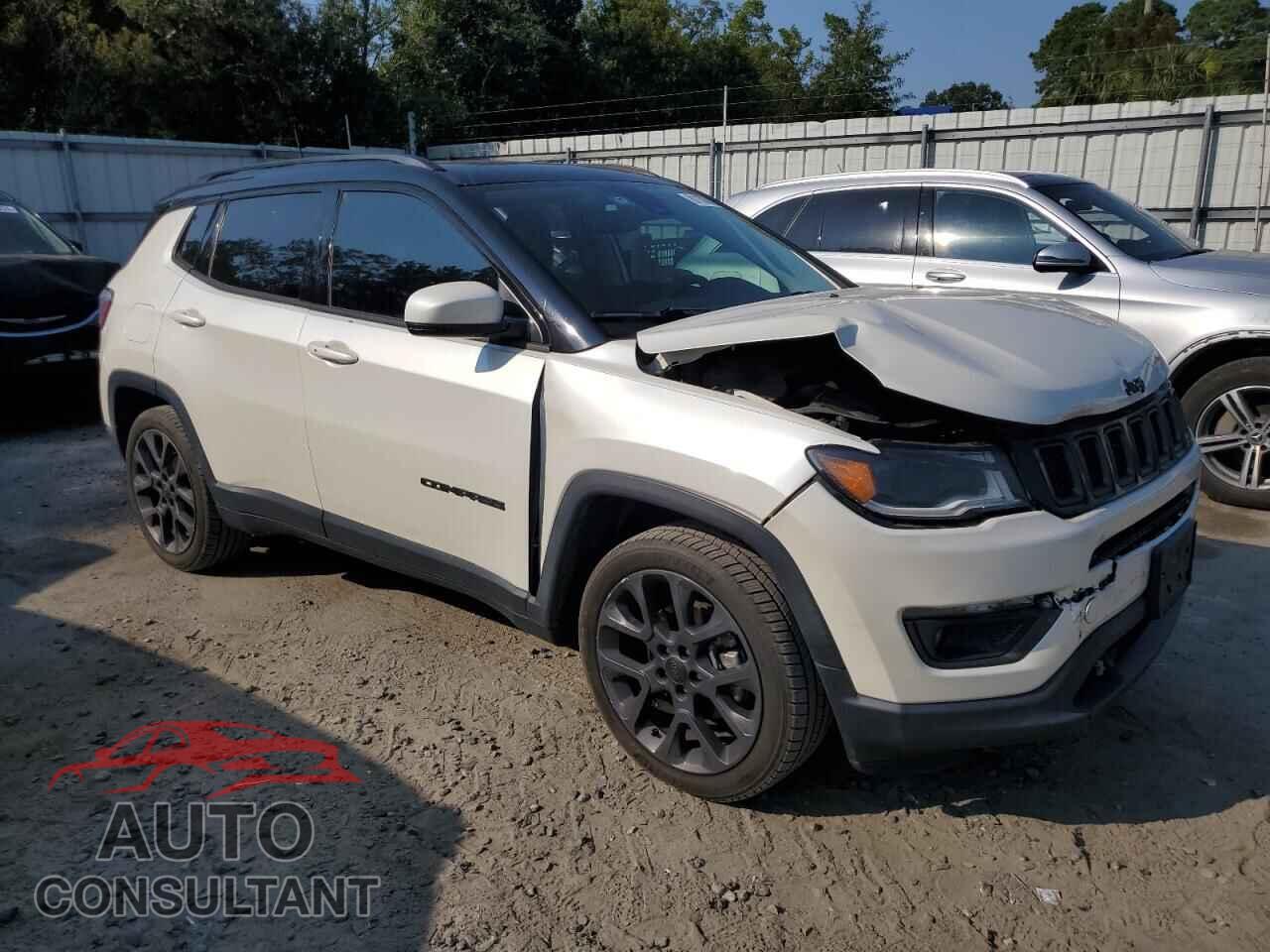 JEEP COMPASS 2019 - 3C4NJCCB4KT782519