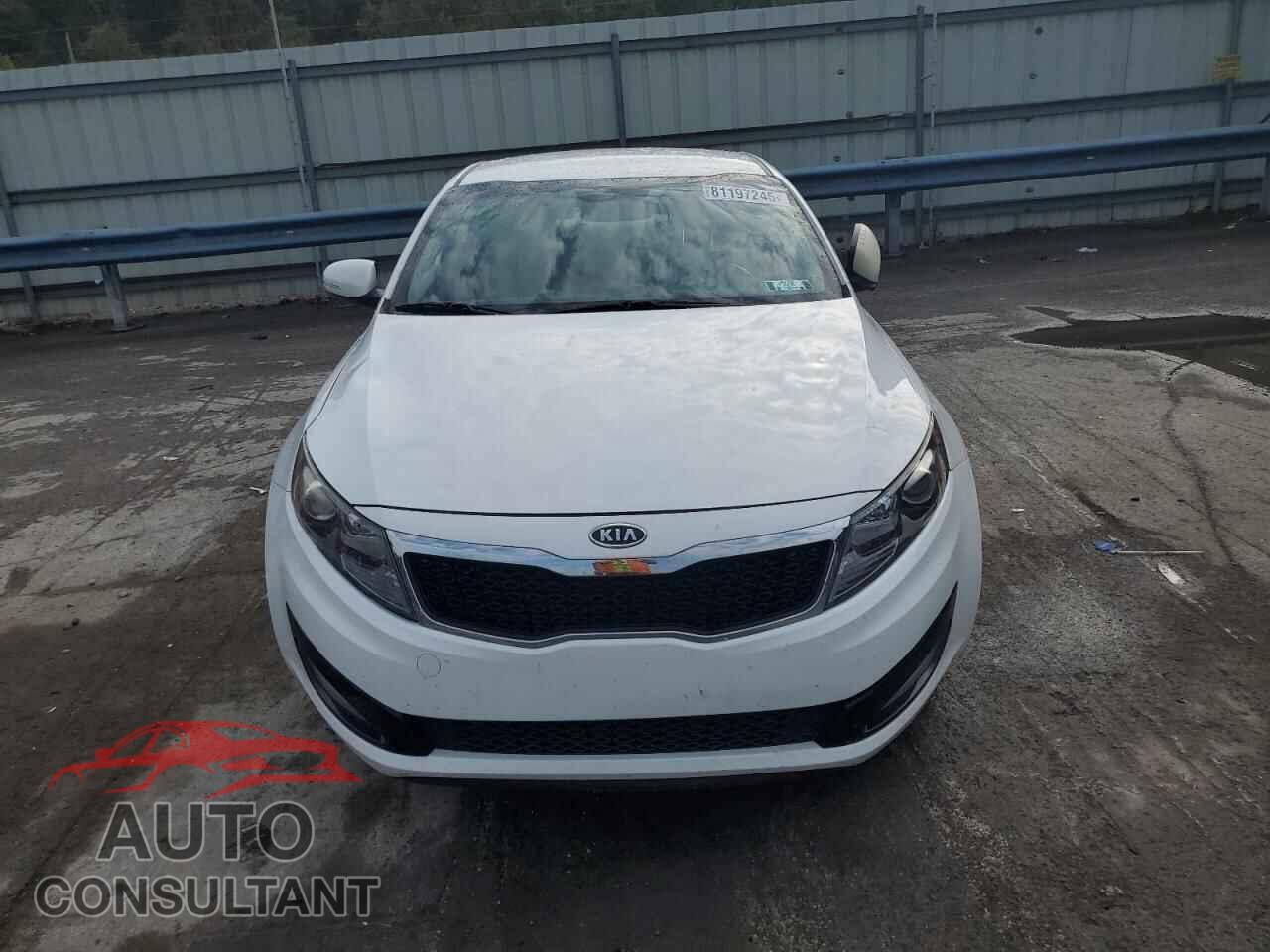KIA OPTIMA 2011 - KNAGN4A78B5082792
