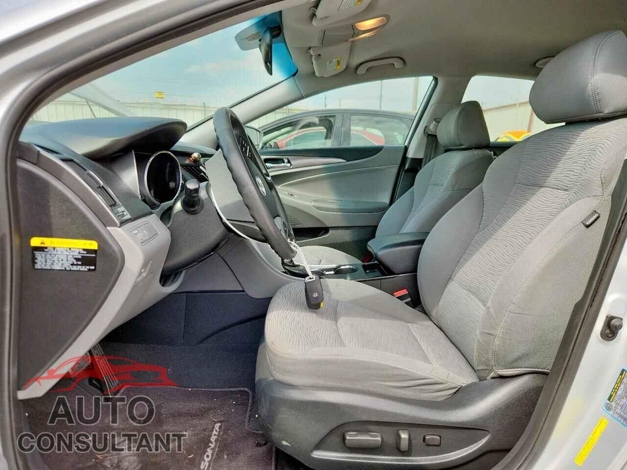 HYUNDAI SONATA 2011 - KMHEC4A42BA005392