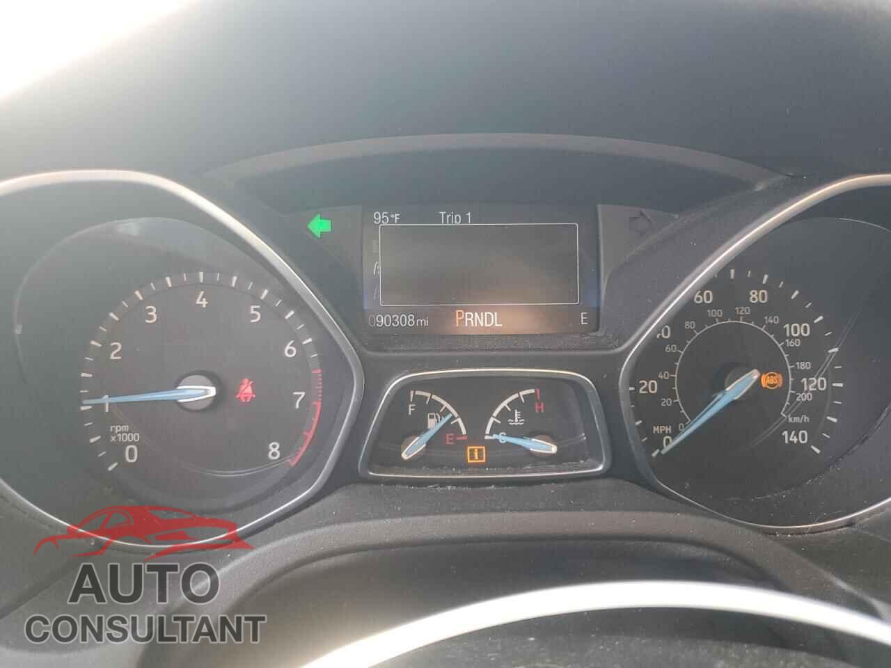 FORD FOCUS 2018 - 1FADP3F25JL246118