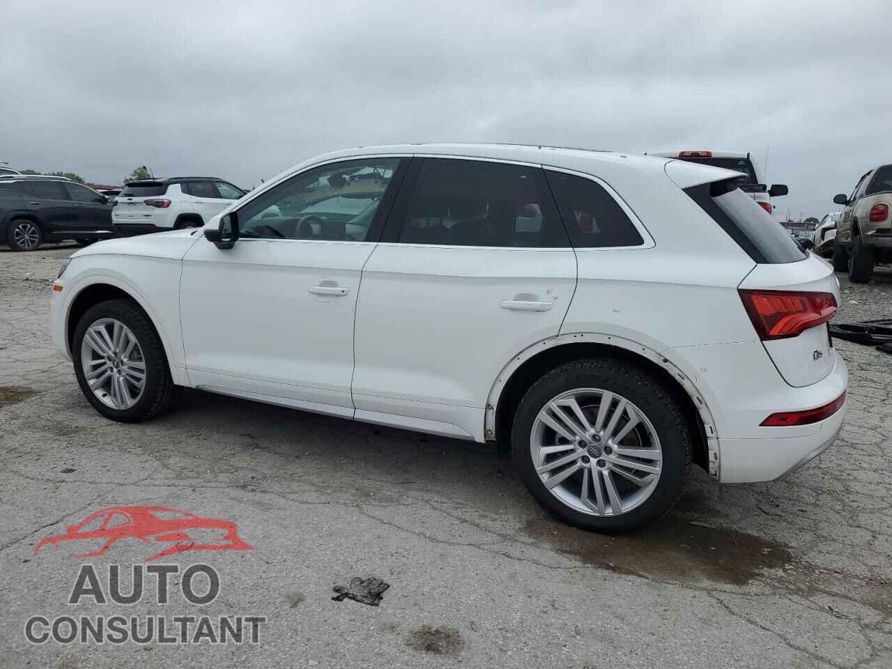 AUDI Q5 2018 - WA1CNAFY1J2028357