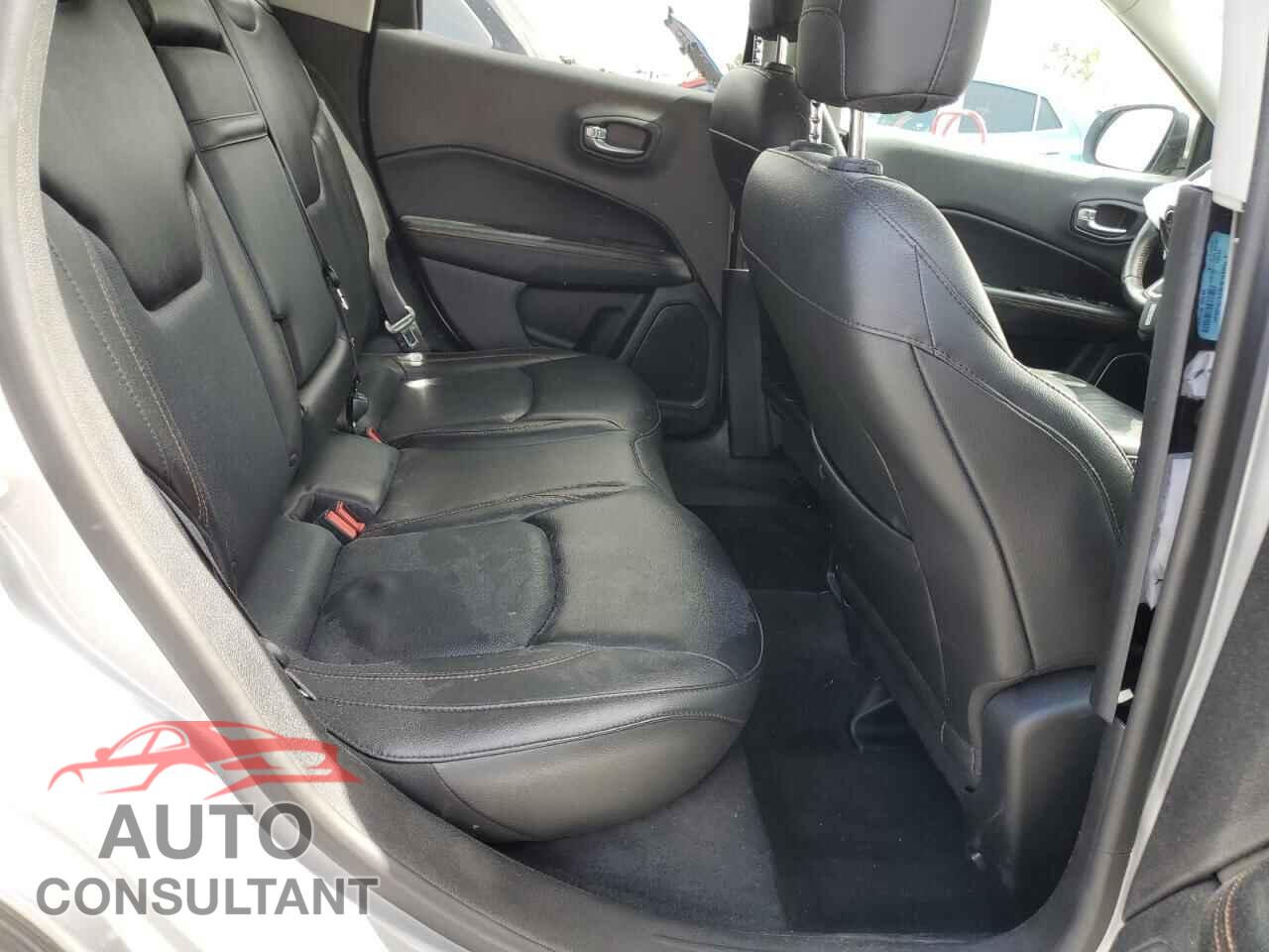 JEEP COMPASS 2018 - 3C4NJDCB2JT290947