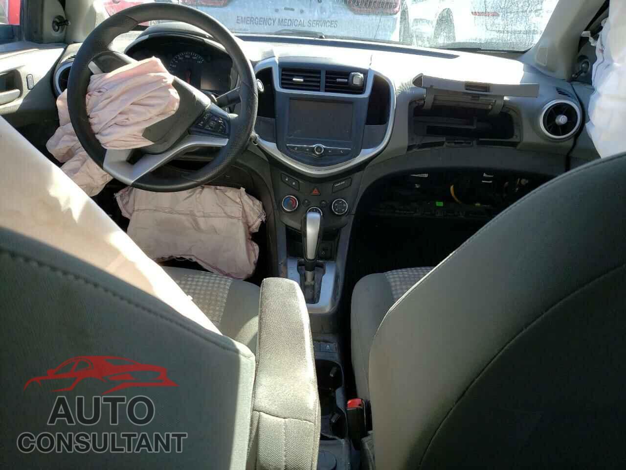 CHEVROLET SONIC 2017 - 1G1JB5SHXH4119329