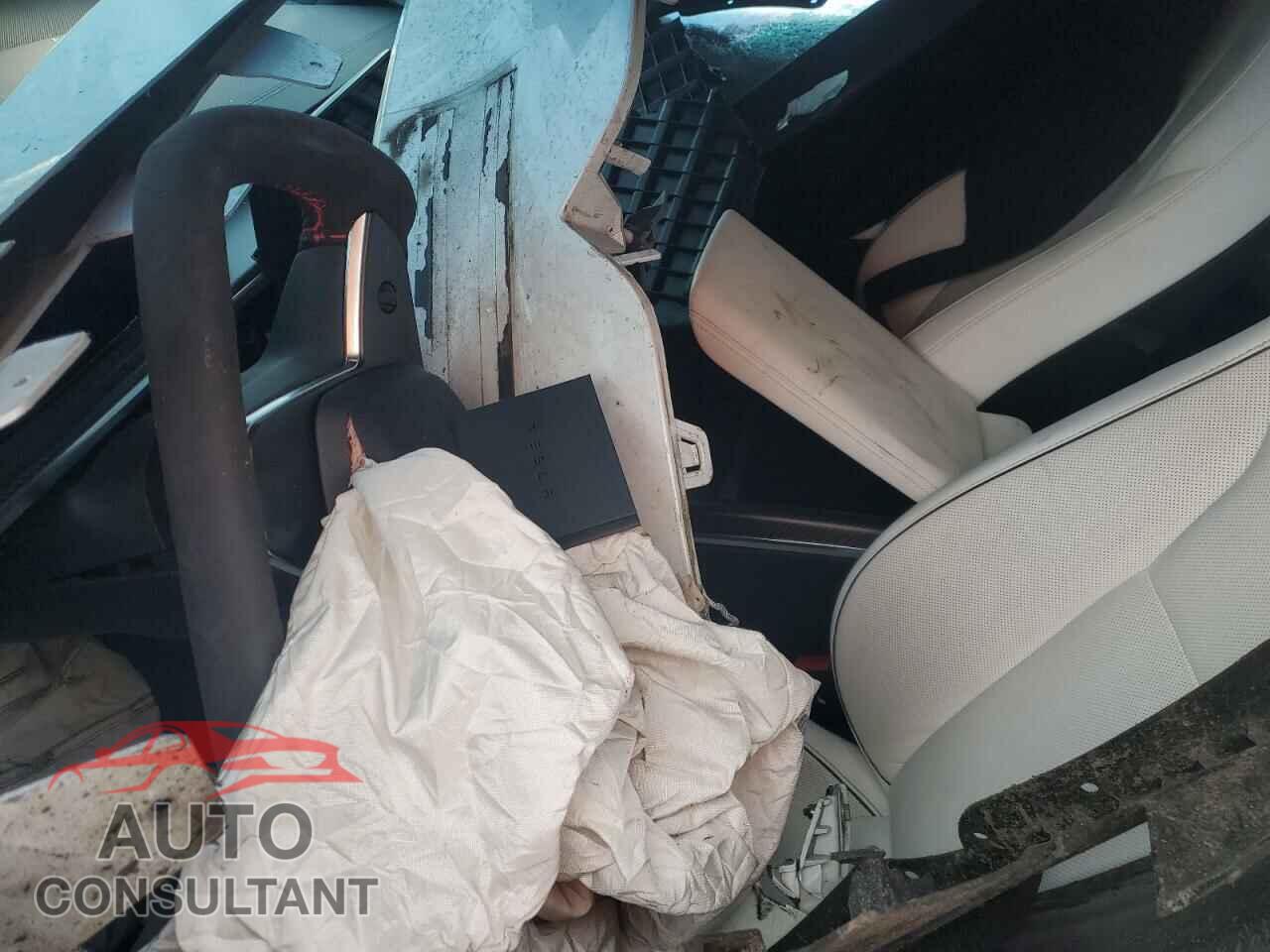 TESLA MODEL S 2022 - 5YJSA1E66NF473788