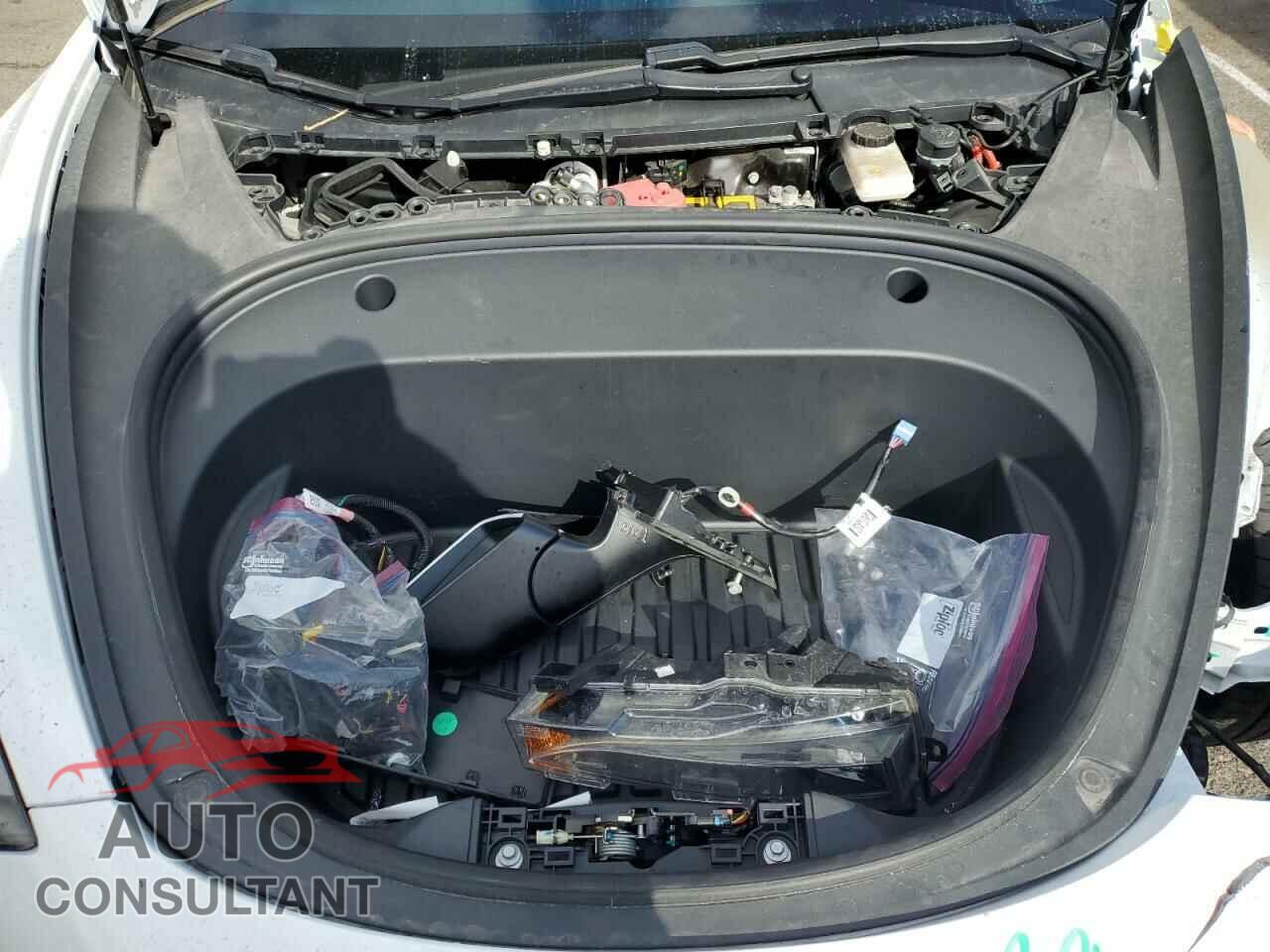 TESLA MODEL 3 2021 - 5YJ3E1EB6MF002552