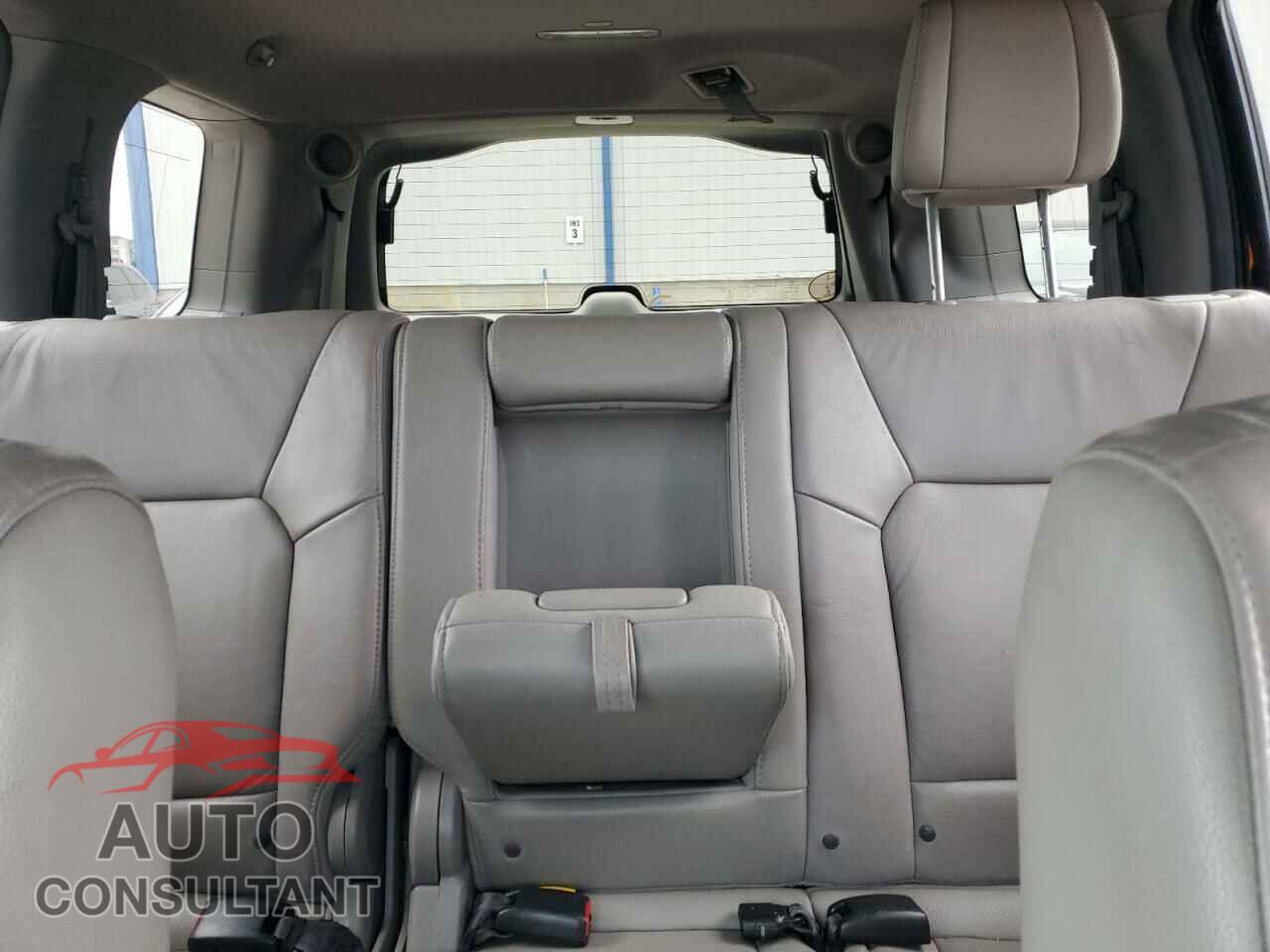 HONDA PILOT 2013 - 5FNYF4H95DB080415