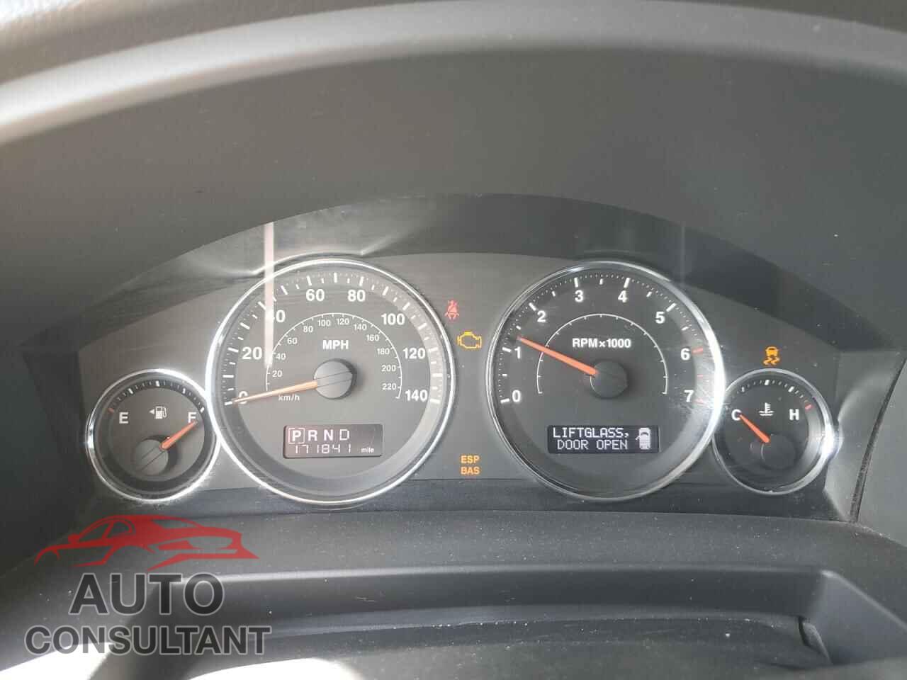 JEEP COMMANDER 2009 - 1J8HG48K59C549743