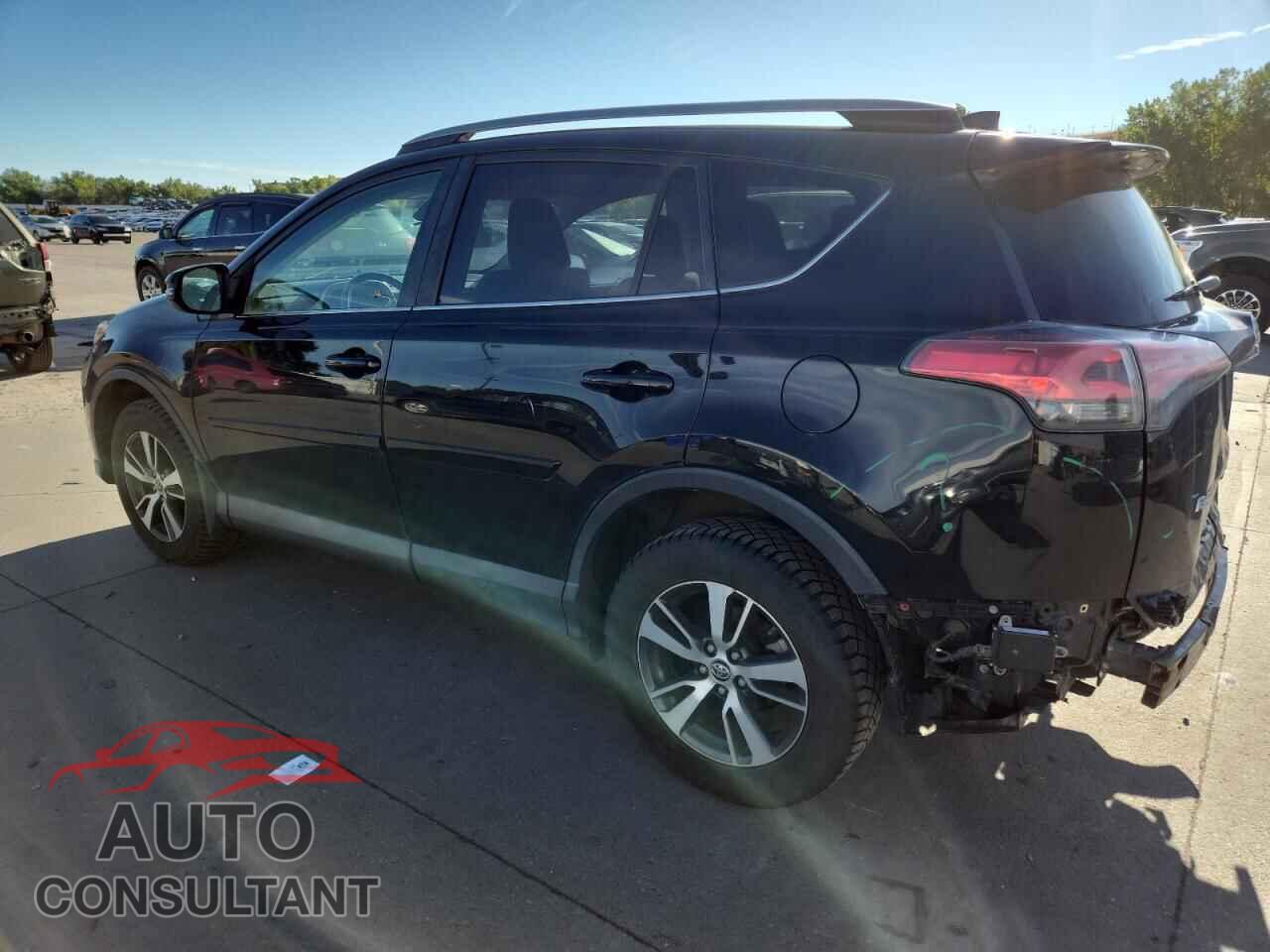 TOYOTA RAV4 2018 - 2T3RFREV1JW763091