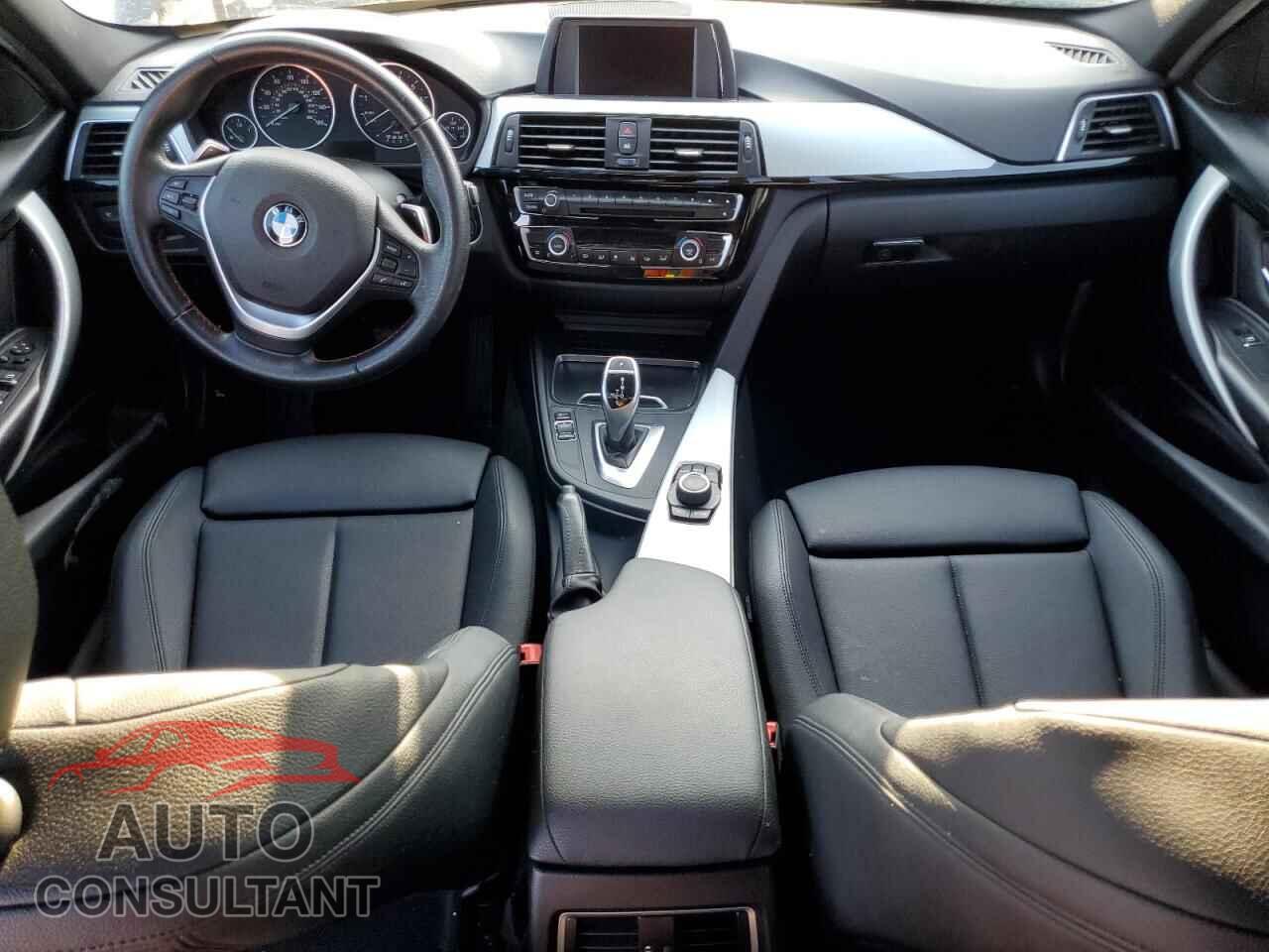 BMW 3 SERIES 2017 - WBA8B9G51HNU49881