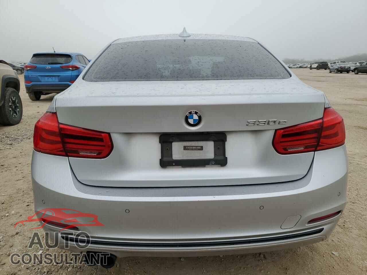 BMW 3 SERIES 2017 - WBA8E1C34HA156738